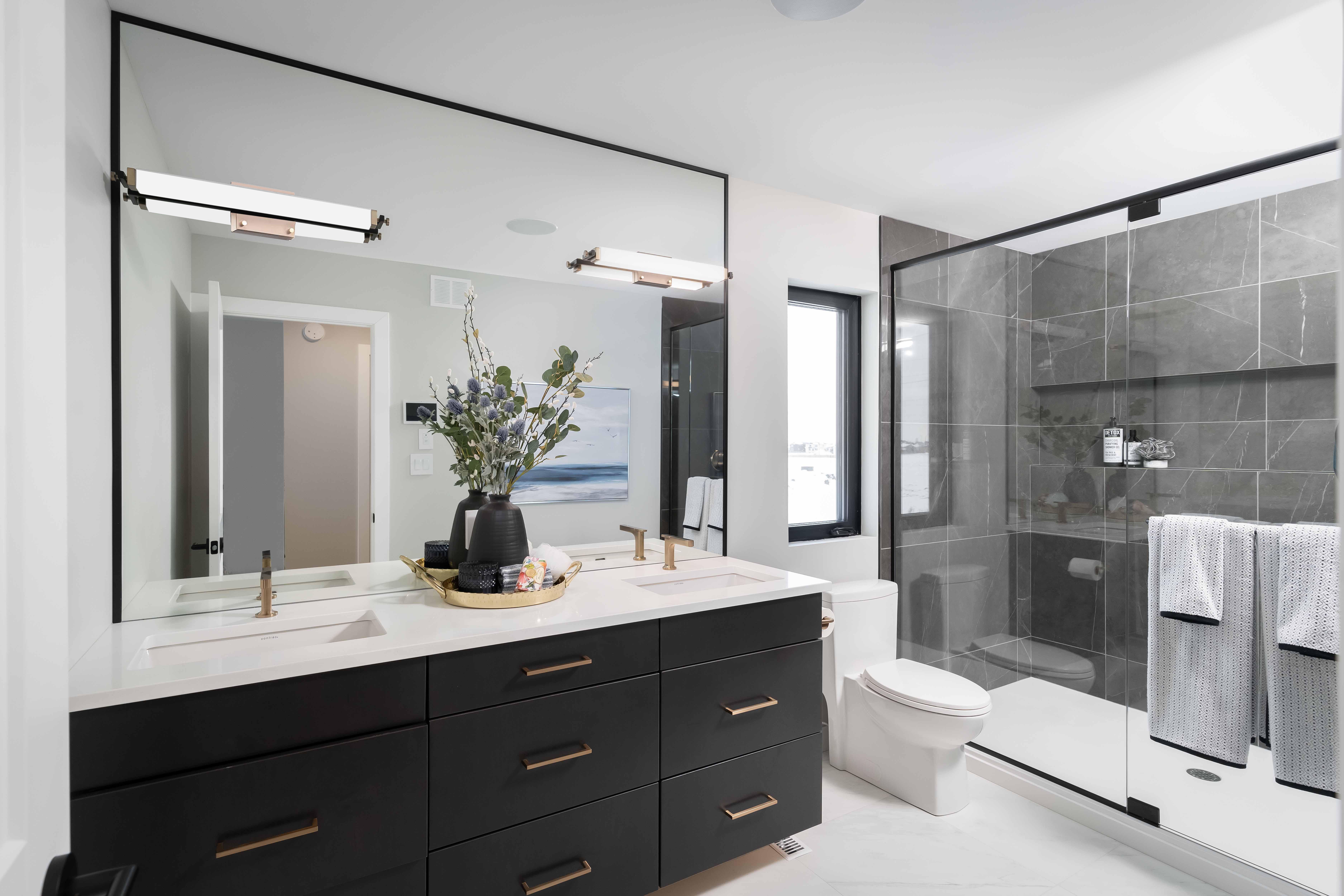 Luxury ensuite at 235 Yellow Moon Crescent