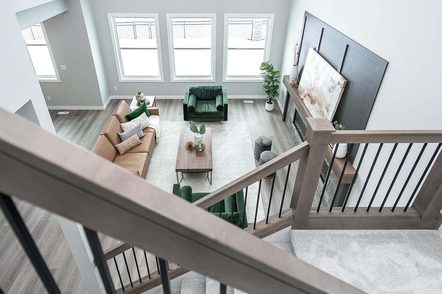 Talk about a view 😍

Our Burke home model offers an open-to-above great room which creates immense natural light in your home. 

📍 111 Valley Brook Road, Bridgwater Trails 
Immediate possession available!
https://www.foxridgehomeswpg.com/homes/111-valley-brook-road/