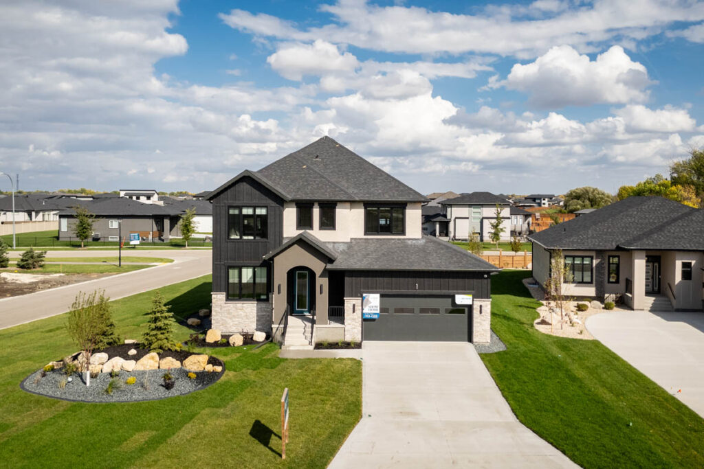 1 Fieldstone Crescent - Foxridge Homes